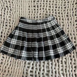 NWT plaid pleated mini skirt